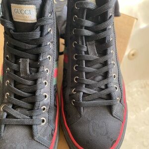 Gucci Men's Black and Red High-Top Sneakers